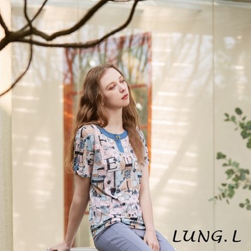 LUNG.L林佳樺 粉色彈性提花針織印圖短袖上衣LP43A