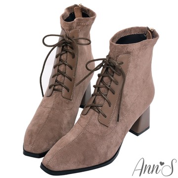 Ann’S美學精神-異材質拼接綁帶貼腿粗跟短靴-可可