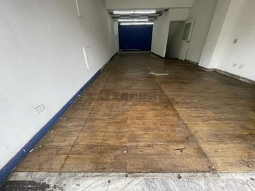澄清湖近建工商圈黃金店面透天+雙車位｜高雄市鳥松區球場路