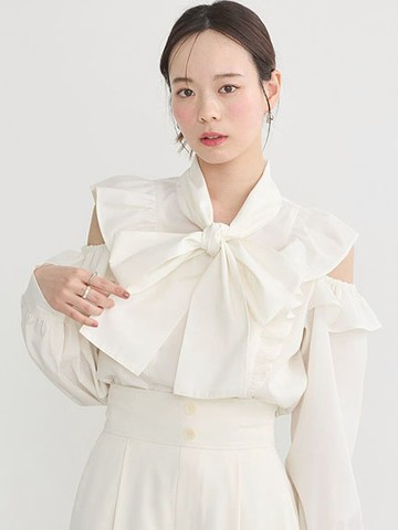大蝴蝶結荷葉摺邊露肩剪裁襯衫(01000111200) - earth music&ecology
