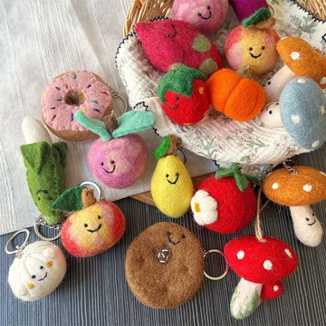 手工羊毛氈包包吊飾 麵包甜甜圈鑰匙扣 包掛 蘑菇蔬菜水果掛飾