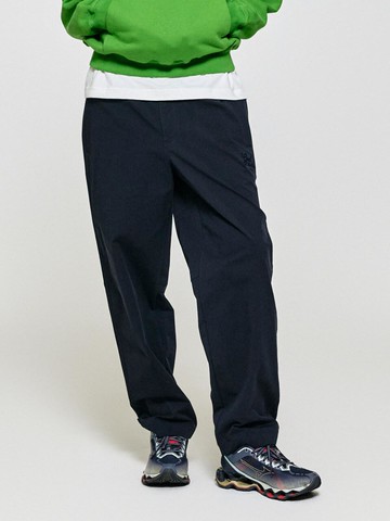 SCRIPT CHINO PANTS [NAVY]