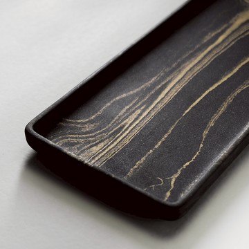 再生大理石。置物盤。長盤。黑