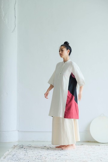 小立領七分袖拼接長上衣 / 菱紋布 酒紅