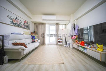 建工商圈｜公園旁｜輕奢百萬裝潢三房平車｜高雄市三民區興隆街