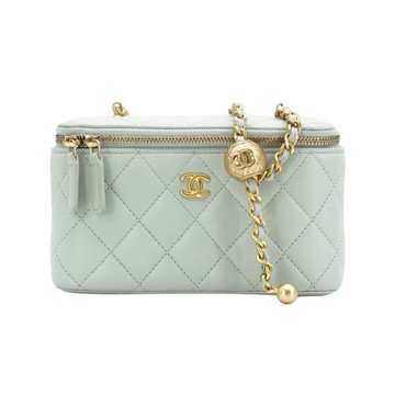 Chanel 展示品 羊皮淡金鍊足球調節釦二用化妝包(AP2303-淺灰)