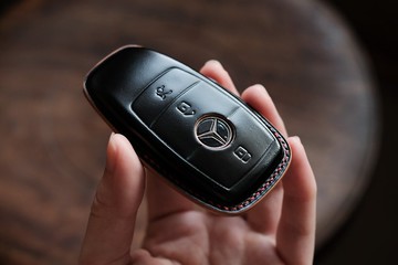 【寓吉】日本新禧馬臀 shinki-hikaku 賓士汽車鑰匙套 Benz GLA