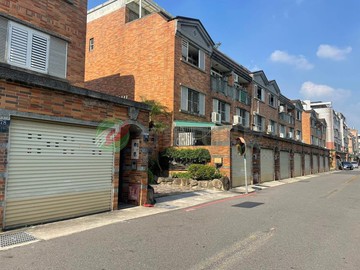 大里二期興大康橋陸府朝南臨路別墅｜台中市大里區永隆六街