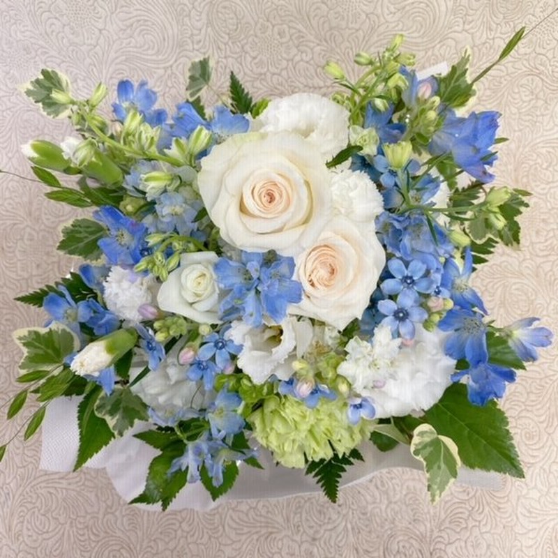 ペットのお供え お悔み アレンジメント お供え 花 喪中お見舞い お悔やみ 法事 命日 新盆 初盆 お盆 ペット 彼岸 枕花 仏事 弔事 喪中 お供え 花 生花 通販 Lineポイント最大0 5 Get Lineショッピング