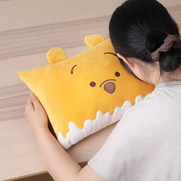 迪士尼小熊維尼長方午安枕 Disney MOCHI Feel 麻糬造型枕