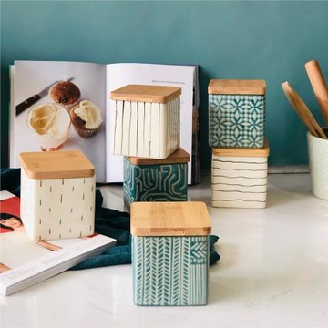 ins美國風設計款個性儲物罐陶瓷復古浮雕設計正方形收納罐茶葉罐