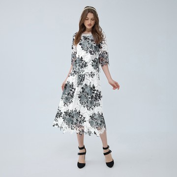 ILEY伊蕾 高訂時髦縷空刺繡蕾絲長裙(白色；M-L)1233022206