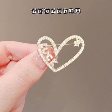 两件9.9折🔥臺灣出貨🔥可開發票✅高級設計感LUCK愛心防走光胸針精緻小衆簡約胸花固定衣服襯衫別針