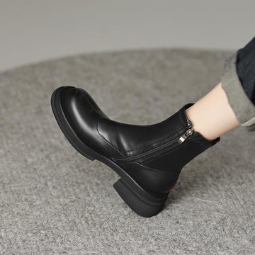 大碼女鞋41一43胖腳寬肥靴子圓頭百搭春秋單靴女中跟短靴粗跟女靴