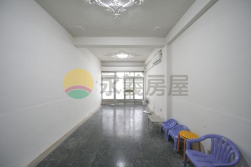 近愛群國小|小邊間正三樓活巷透天｜高雄市前鎮區二聖三巷