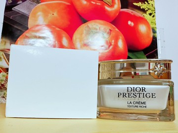 迪奧 精萃再生玫瑰賦活乳霜(豐潤型)50ml (百貨公司專櫃正貨白盒裝) 2028.02.1