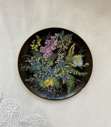 【好日戀物】 德國1991年H.Meiner創作壁掛手繪金邊舒曼花卉瓷盤