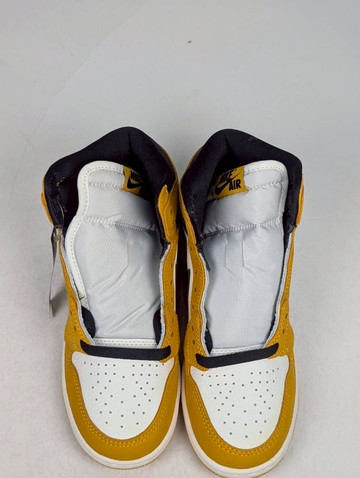 微瑕疵-左腳鞋面泛黃 FD1437-701/3.5Y AIR Jordan 1 Retro High OG Yellow Ochre (GS)