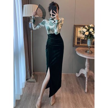 新中式洋氣減齡國風改良旗袍綠色長款盤扣氣質絲絨連衣裙秋冬款女