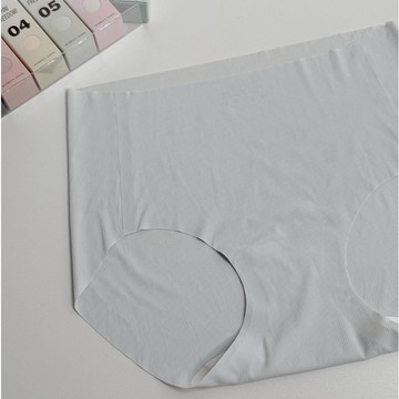 【Aa.chic】舒適彈力超薄無痕內褲(單一色).內褲/舒適/輕薄/無痕/彈力/日常/實拍【C141303】