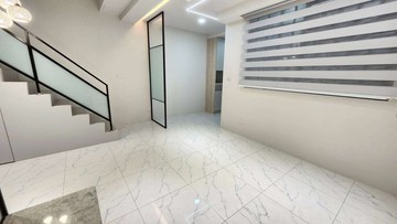 龜山新嶺精裝超級美透天~門前可停車｜桃園市龜山區新嶺一街