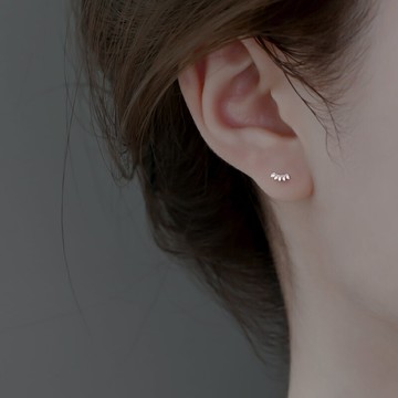 S925銀耳釘女2021年新款小巧精致秋冬耳飾高級感小眾設計感耳環