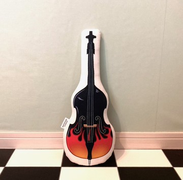 低音提琴造型的貓咪玩具　火焰