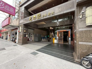 鼎山家樂福旁【光之艷】邊間高樓景採光美三房｜高雄市三民區大順二路