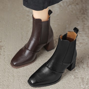 【35-42全尺碼】歐式女伶切爾西皮革高跟方頭短靴．白鳥麗子