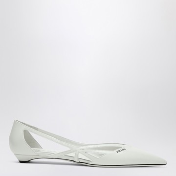 Cut out white brushed leather ballerina