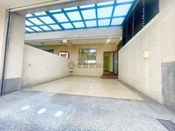 南投市體育場旁輕屋齡34大地坪4房車庫別墅｜南投縣南投市彰南路一段