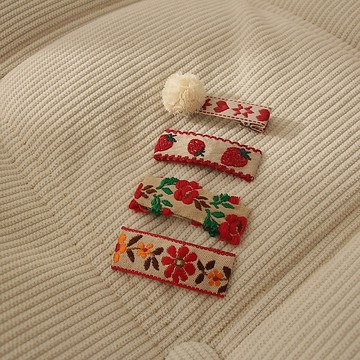 【現貨】復古風格設計手作刺繡髮飾 過年飾品 兒童髮夾 兒童髮飾 韓國製 韓國代購