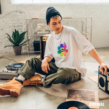 STAYREAL 就是愛綻放T