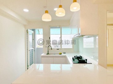 成功路全新美裝潢3房附車位華廈｜新竹市北區成功路