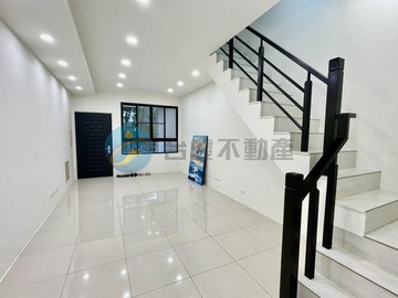 大發工業區/翻新四大套房/騎樓可停車透天｜高雄市大寮區溪寮路二段