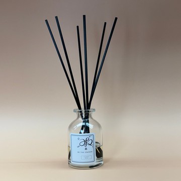 香氛擴香瓶-四季-秋之微光-茉莉,橙花,玫瑰花瓣,白桂花,擴香竹