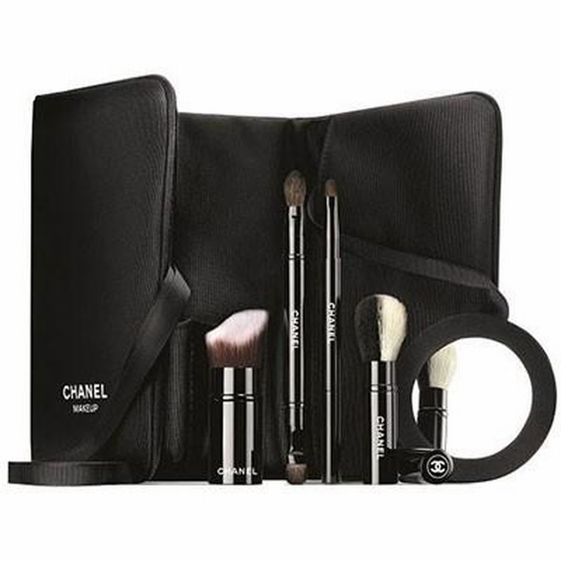 CHANEL メイクブラシセット LES INDISPENSABLES CHANEL メイクブラシセット LES INDISPENSABLES 【公式通販】