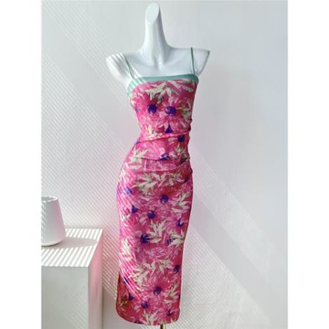 外貿原單 法式名媛氣質碎花一字領褶皺收腰顯身材吊帶開衩連衣裙