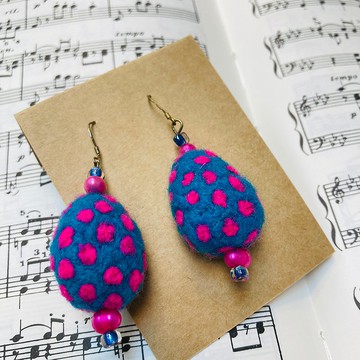 羊毛氈羊毛球耳環 - 波點世界