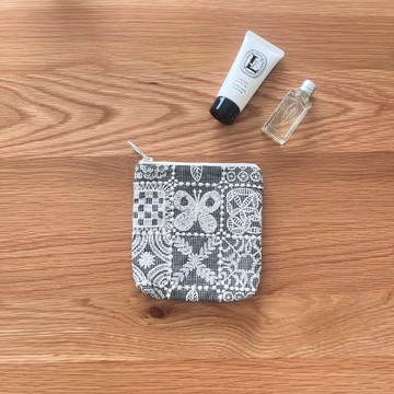 刺繡蝴蝶化妝包 深型 mina perhonen forest tile