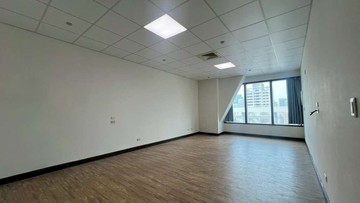 苓雅|面三多路亞灣採光美宅|85大樓｜高雄市苓雅區自強三路