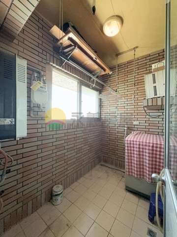 鳳翔學區方正大三房｜高雄市鳳山區鳳甲路