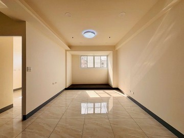 近鼎山商圈天天新市場★翻新大兩房平車｜高雄市三民區明誠一路