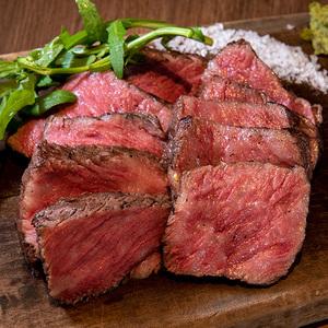 ふるさと納税 但馬牛ももブロック 500g　[ 牛肉 お肉 ブランド牛 キャンプ BBQ アウトドア バーベキュー ギフト　ローストビーフ 兵庫県福崎町