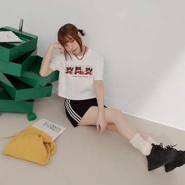 IN SHOP 愛心眼鏡黑貓咪短T-共3色【KT224583】