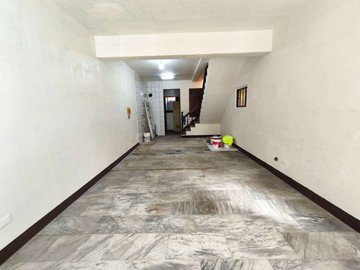 前鎮草衙站8米街上正4樓透天有露臺｜高雄市前鎮區明正一街