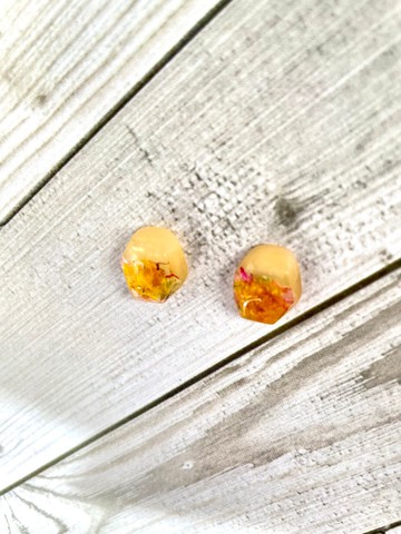 礦物形狀耳環　帶乾花　黃色