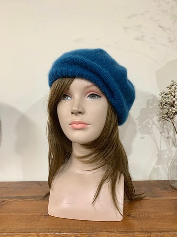 手作冬天毛線帽。一如往昔系列。丈青色。優質線材合股編織
