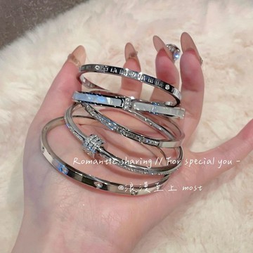 免運🔮【浪漫至上】鈦鋼不掉色手鐲ins潮小衆百搭輕奢高級滿手環配飾簡約百搭 情侶 手鍊 手鏈 手環 女生手鍊 手鍊 首