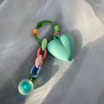 可愛掛飾🎀  ins韓國糖果色愛心桃心金屬鑰匙扣airpods掛件吊墜汽車飾品掛件 汽車鑰匙扣